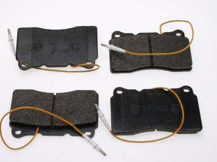 Brake pads front Volvo S60 R and V70N R Brake pads front