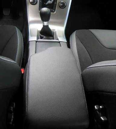 Front armrest black leather Volvo XC60, V60 and S60 Accessories